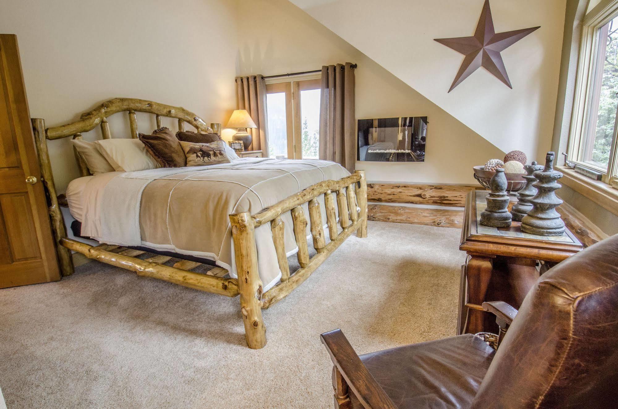The Silver - Adults Only Lodge